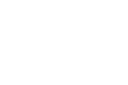 オリジナル版『FFXII』に搭載されていた称号システムです。『FFXII TZA』では、その内容をトロフィーに集約したため未実装でしたが、『空賊の隠れ家』に登場するコミカルなキャラクターたちを『FFXII TZA』でも見たかったというご要望を多く頂き、世界累計出荷・ダウンロード販売本数100万本突破記念として、パッチ配信により復活しました。ゲームプレイをとおして称号を獲得し、様々なキャラクターたちで賑やかになっていく隠れ家をお楽しみ頂けます。