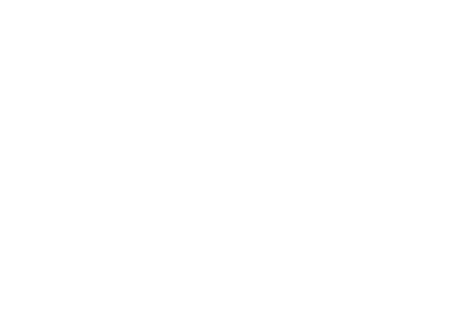 2つのジョブを組み合わせることで、『FFXII』バトルシステムの象徴である「ガンビット（※）」の戦術が広がります。例えば、ナイト×黒魔道士のジョブで通常は剣による攻撃を主体としているキャラクターが、武器攻撃に耐性のある敵に囲まれた際、すかさず弱点属性の魔法を繰り出して窮地を脱するといったプレイが可能になります。