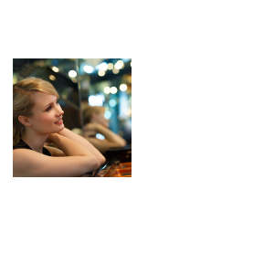 ピアノ：カタリーナ・トロイトラー 7 歳でピアノを始め、ハノーバー音楽大学にて学位取得後、東京音楽大学へも留学。パリ国立高等音楽院にて修士号を取得。イタリアのルチアーノ・ルチアーニ国際ピアノコンクールでの最優秀賞、ベルギーの国際青年ピアノコンクールでの最優秀賞、ドイツの連邦青年音楽コンクールでの最優秀賞など、数多くのコンクールで賞を受賞。今までにアルメニア、キプロス、チェコ、イタリア、ベルギー、ポーランド、フランス、スペインそして日本や中国など欧州及びアジアの多くの国でピアノの演奏活動を行っている。